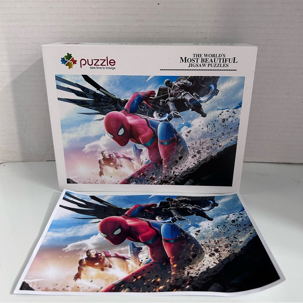 1000 pcs The world’s most beautiful jigsaw puzzle - SPIDER-MAN HOMECOMING